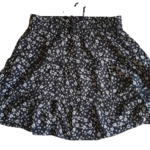 2/$35 Sale FUN flirty Mini Skirt Ruffled Tiered style EUC Sz S